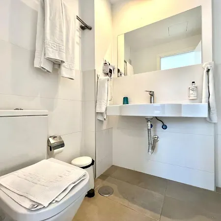 Family, Breakfast Included, Freewifi, Jacuzzi And Pool In Yaiza *