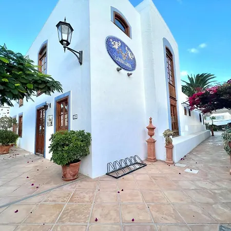 Family, Breakfast Included, Freewifi, Jacuzzi And Pool In Yaiza Lägenhet *