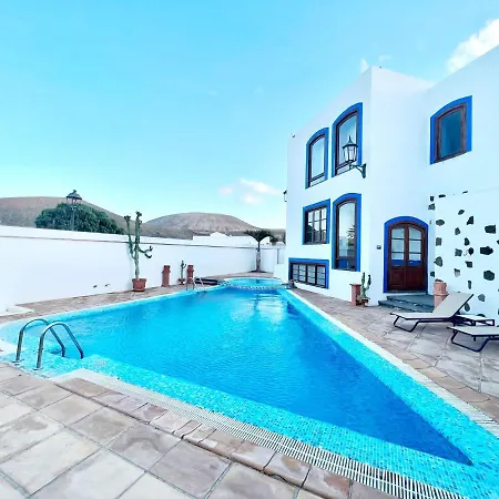 Lägenhet Family, Breakfast Included, Freewifi, Jacuzzi And Pool In Yaiza *