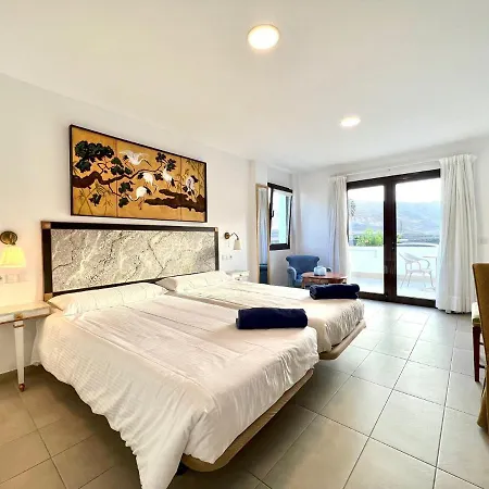 Апартаменты Family, Breakfast Included, Freewifi, Jacuzzi And Pool In Yaiza *