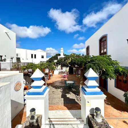 Family, Breakfast Included, Freewifi, Jacuzzi And Pool In Yaiza * Яйса