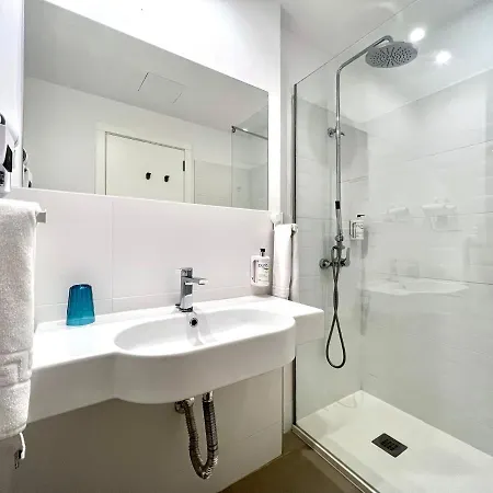 Апартаменты Family, Breakfast Included, Freewifi, Jacuzzi And Pool In Yaiza *
