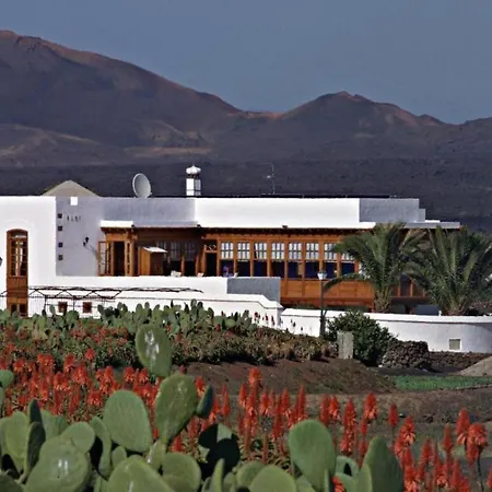 Family, Breakfast Included, Freewifi, Jacuzzi And Pool In Yaiza * Яйса